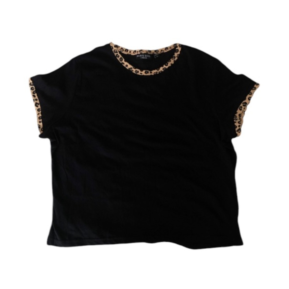 Torrid • Leopard Trim Cropped Tee